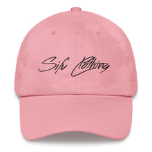 Laden Sie das Bild in den Galerie-Viewer, &quot;SIGN&quot; SIFU CLOTHING Cap in hellen Farben