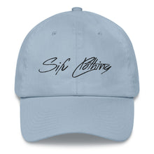 Laden Sie das Bild in den Galerie-Viewer, &quot;SIGN&quot; SIFU CLOTHING Cap in hellen Farben